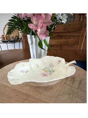 Mikasa Gentle Breeze Leaf Candy or Trinket Dish Larry Laslo Design